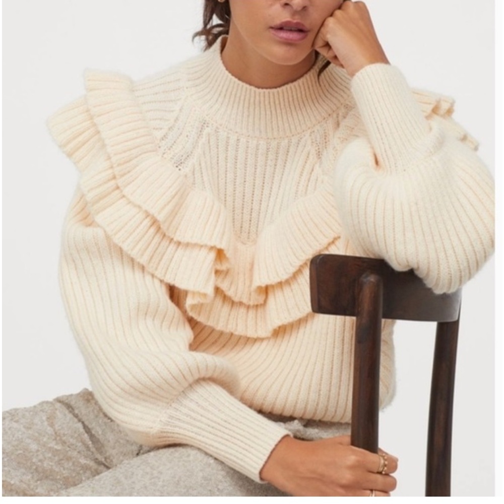H&M sweater ✨